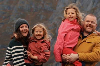 Heidi og mannen kjente at det klassiske småbarnslivet ikke var riktig for dem. Så tok de et valg