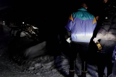 Planlegg utandørs russetreff i ned mot 15 minus. Kommune­overlegen ber dei avlyse.