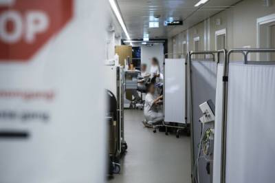 - Pasientene ligger strødd