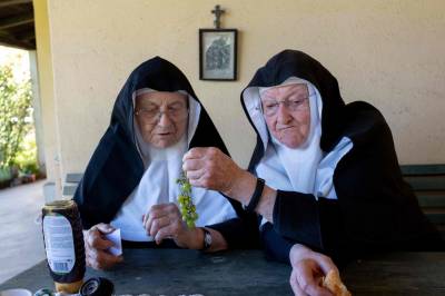 Nonnene som rømte får bli