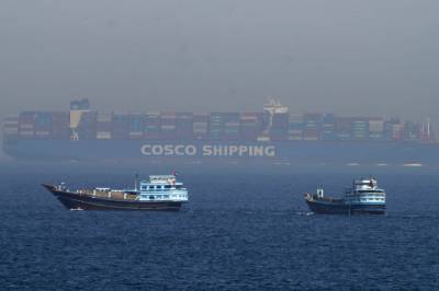 USA advarer skip mot å seile gjennom Hormuzstredet