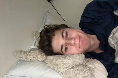 Fabian (20) ligger langstrak: – Jeg sliter i hele kroppen