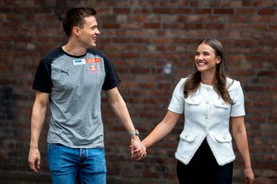 Oda, Karsten – og mannen han ringer hver kveld