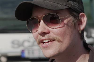 Chris koster byen til 17. mai
