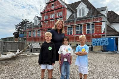 Skolen er over 100 år gammel: – Jeg så på malingen som flasset hver dag