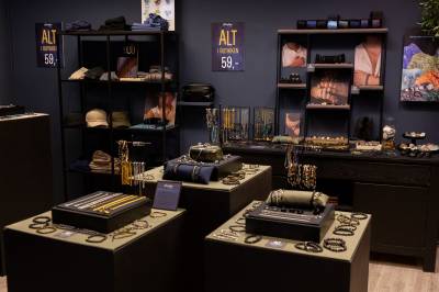 Tidligere sto det kø her. Nå legger butikken ned.