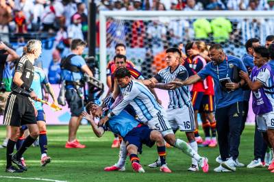 Kraftige reaksjoner på Argentinas oppførsel i VM-finalen
