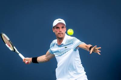 Den 38 år gamle spanske tennisspilleren Roberto Bautista Agut legger opp i slutten av 2026