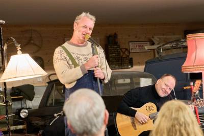 Stappfullt hus da garasjen ble til teater