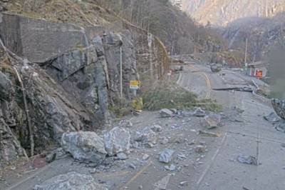 - Veien blir stengt i lang tid