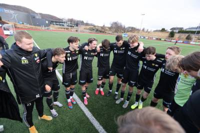 I kveld må det bli seier for Falkeid og Skjold/Stegaberg