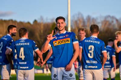 Velg og vrak i kamper: – Gledelig