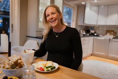 Hun har forsket på hjertesykdom i åtte år. Tre myter om tran, alkohol og fett irriterer henne.