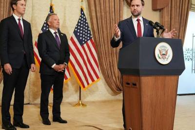 Trump og Vance uenige om atompause-krav til Iran