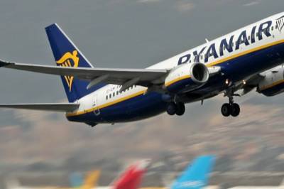 Brannalarm på Ryanair-fly: 18 skadd