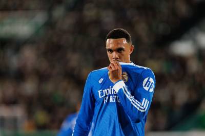 Trent Alexander-Arnold føyer seg inn i rekken av skadde Real Madrid-forsvarere: Borte i to måneder