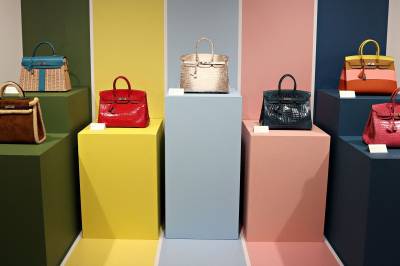 Hermès faller kraftig etter tallslipp: – Er en bekymring