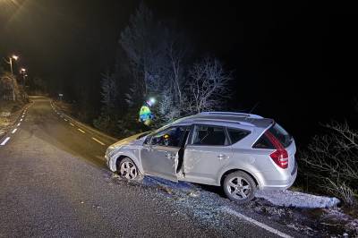 Bil gikk rundt i Øygarden: – Han har hatt flaks