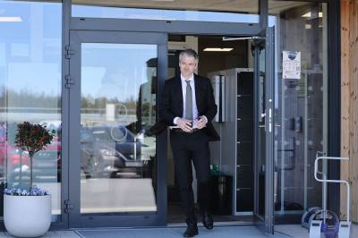 Bostyrer: – Har sagt opp alle ansatte