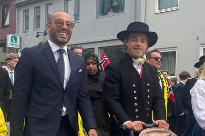Snudde etter reaksjoner – her smiler Glimt-spillerne i borgertoget