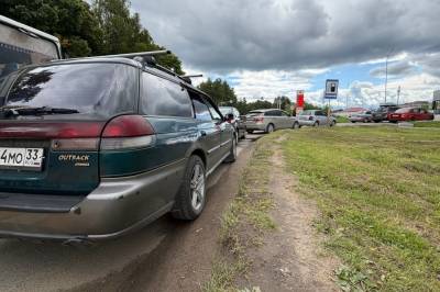 Den desperate jakten på russisk bensin