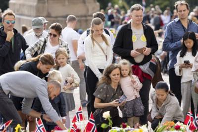 Hvorfor blir vi så lei oss når folk vi ikke kjenner dør?
