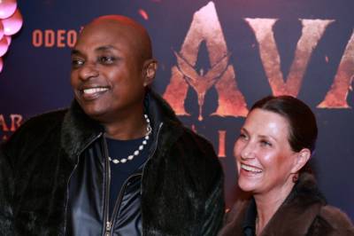 Stjernene ankommer premieren