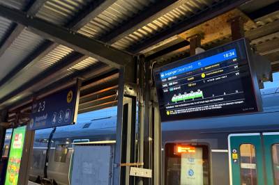Meldte om buss som hadde satt seg fast i bru: – Regn med forsinkelser