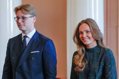 Reiser til USA midt i familiens tøffe tid: – Sender et viktig signal