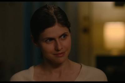Alexandra Daddario og Cole Sprouse spiller hovedrollene i I Wish You All The Best