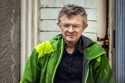 Utvider siktelsen mot Frosta-legen - 94 fornærmede