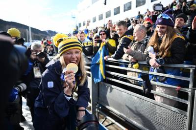 Gull-Karlsson om Johaug etter kritikken: – Bryr meg ikke