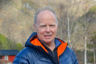 width=device-width, initial-scale=1, viewport-fit=cover