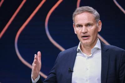 Foreslår å sparke 100.000 ansatte