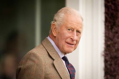 Kong Charles i nytt brev: Harry og Meghan er ikke kongelige i arbeid