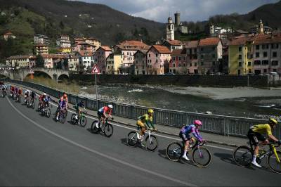 Région Pays de la Loire Tour etappe 3: Avrillé - Sainte-Suzanne-et-Chammes