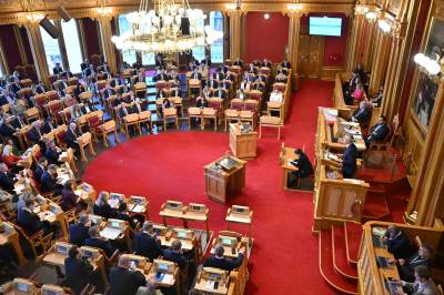 Alle plager alle på Stortinget