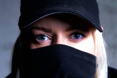 Avslører hemmelig dobbeltliv