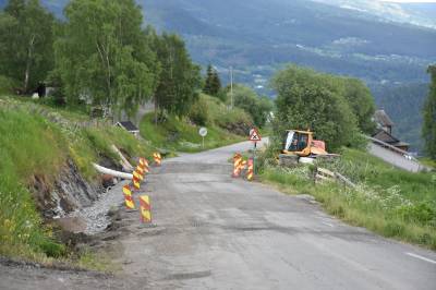 Stenger Ellestadvegen i én måned til