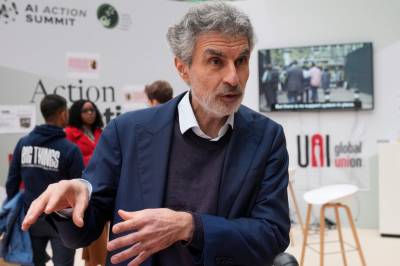 Han er en superstjerne innen kunstig intelligens. Advarselen hans må tas på alvor.