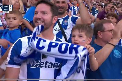 Gabriel Veiga setter 2-0 mot Alverca