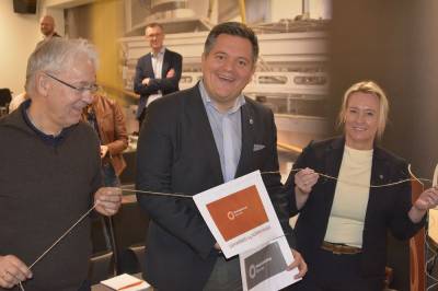 Start­skudd for nytt studie­senter i Romsdal