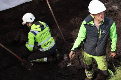 Arkeologer åpnet skipsgrav: – Kan ha juksa