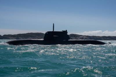 Forsvaret får flere ubåter og langtrekkende våpen