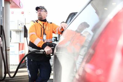 – Bra at det norske folk begynner å oppføre seg som franskmenn