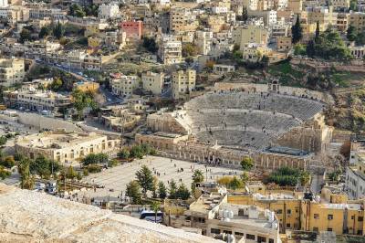 Én person omkom og åtte ble skadet i en folkemengde ved det romerske teatret i Amman, Jordan