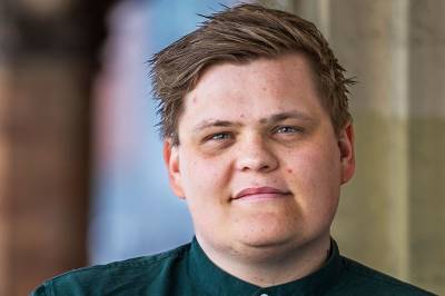 AUF frigir hatmeldinger mot Gaute Skjervø: – Viktig å gi et innblikk