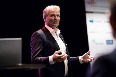 Flyskole kan gå konkurs