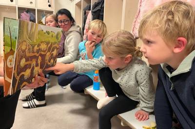 Oppfordrer til mer høytlesing