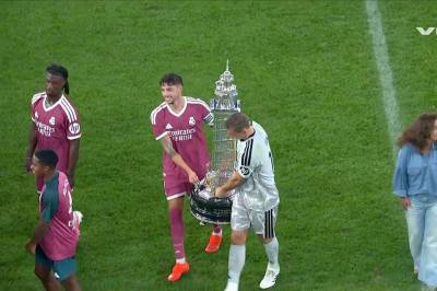 Troféet vekker oppsikt